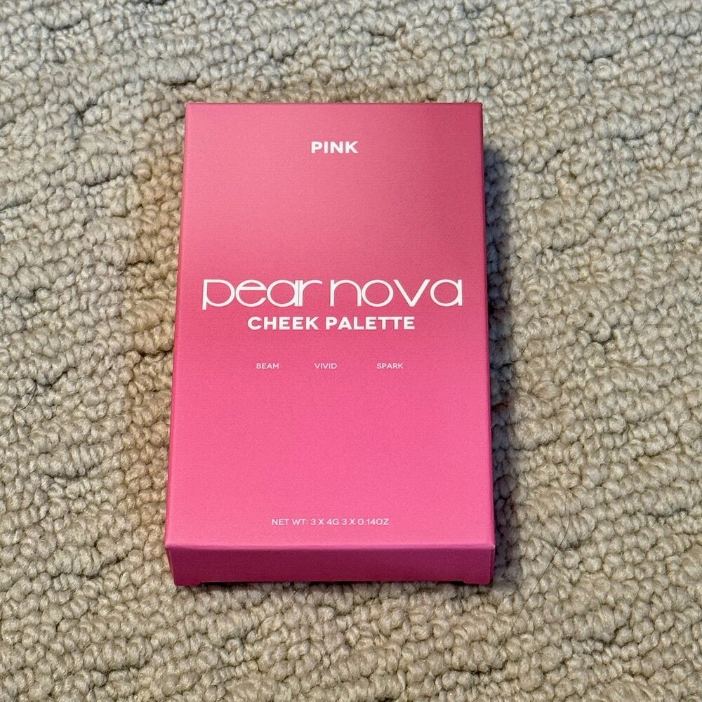 New Pear Nova Cheel Palette Blush Pink